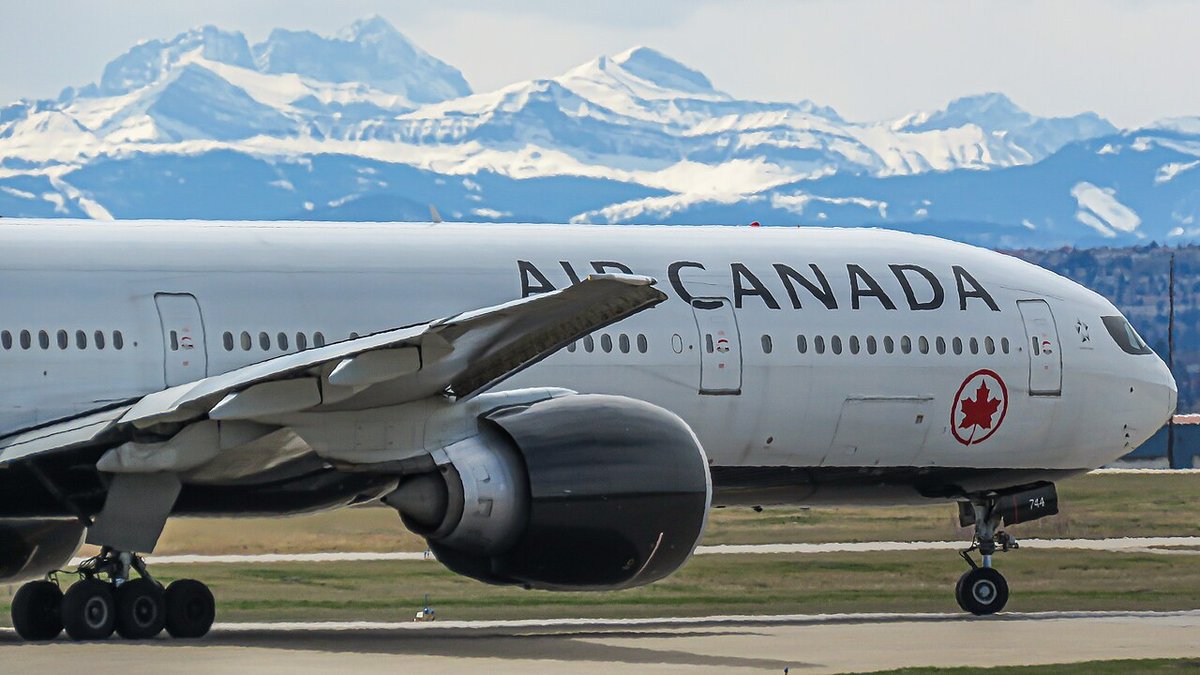 Kapitán Air Canada podle policie velel 17 let bez potřebné licence. Odlétal přes 900 letů, než se na něj přišlo
