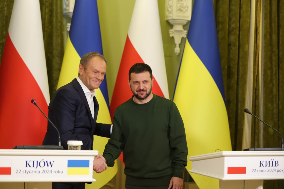 Spor o UPA se přenesl do Evropského parlamentu: polská poslankyně roztrhala vlajku, EP vyjádřil politování nad Zelenského krokem