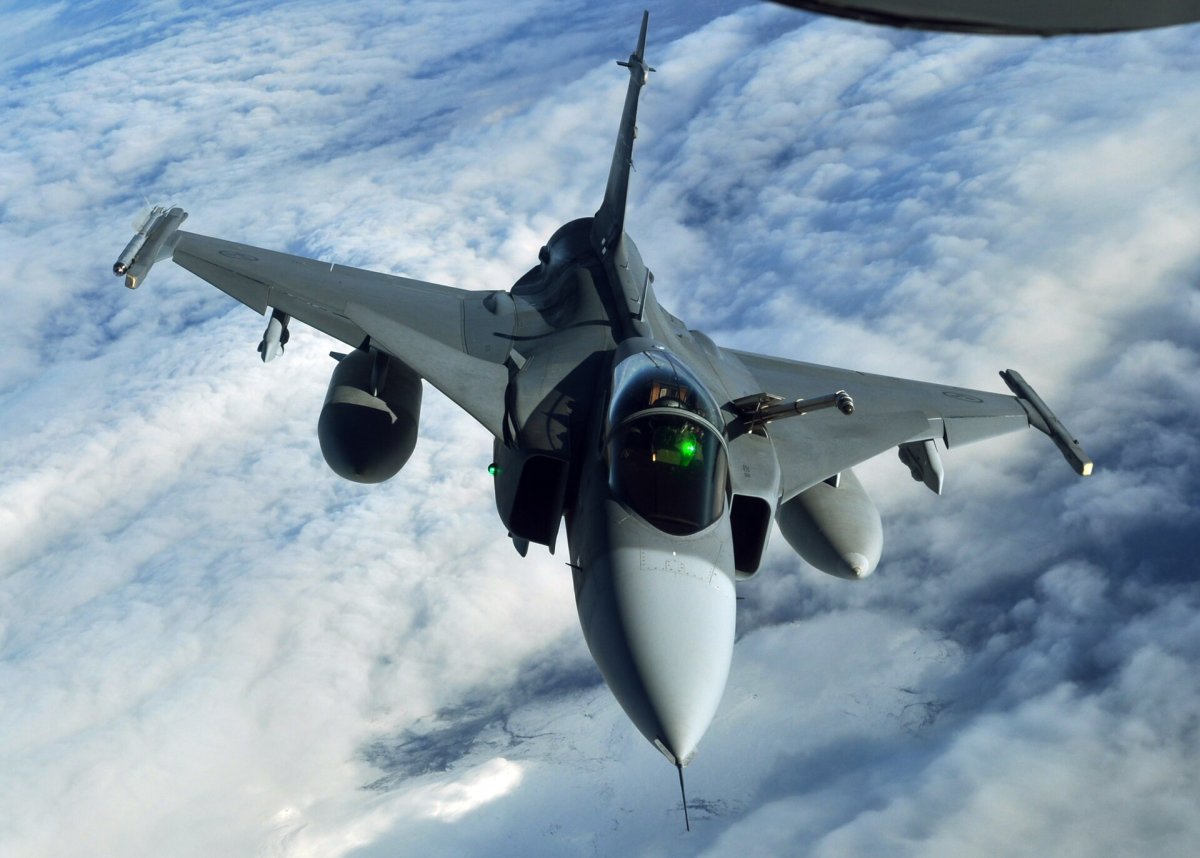 Švédsko pošle do Finska stíhačky Gripen a válečné lodě. Překvapení, na které se zákony psaly šest let