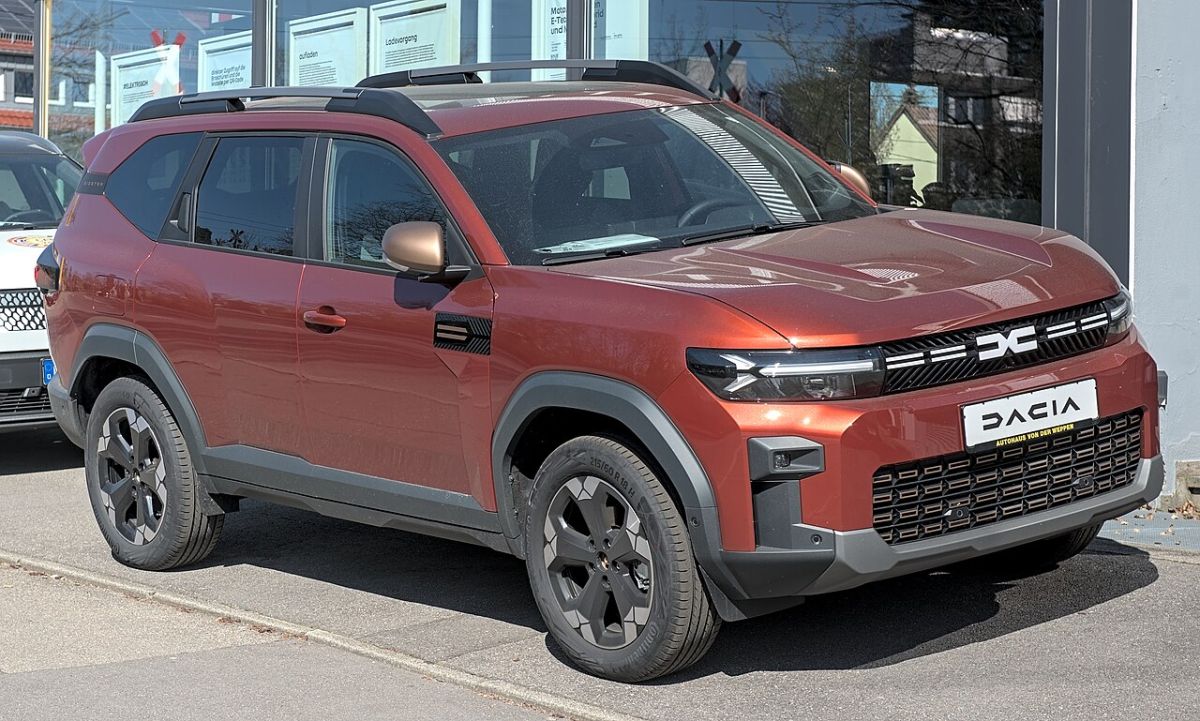 Šéf Dacie: rumunský automobilový průmysl může přijít až o čtvrtinu výroby i lidí. Nové modely značky dostaly Slovinsko a Turecko