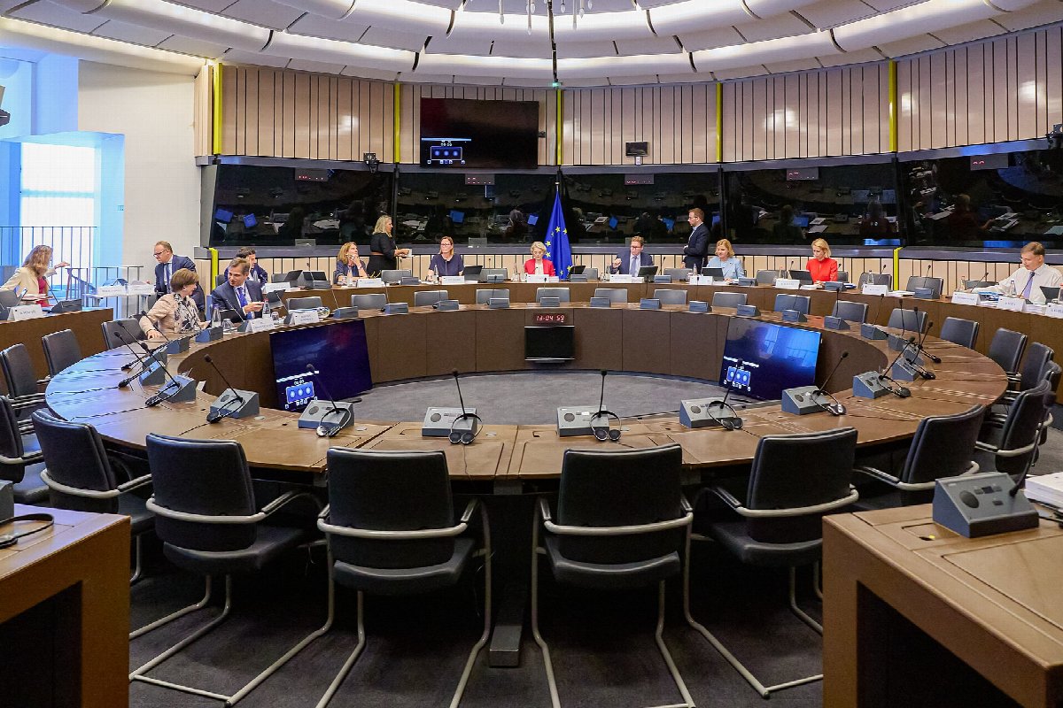 EU navrhla vlastní účet na sítích až od 15 let. Slovenské hranici 16 let hrozí, že neobstojí