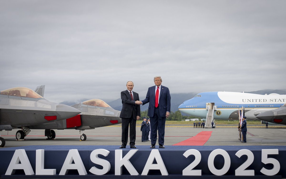 Dohoda o ruskej nafte: sedem senátorov tvrdí, že Trump porušuje zákon. Brusel o deň neskôr sprísnil sankcie