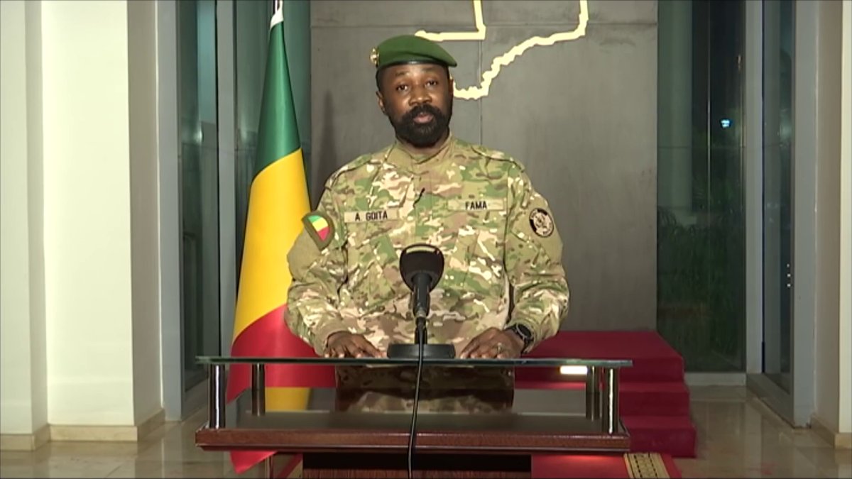 Mali: Výbuchy v sídlu junty, boje v Kidale a Gao: koordinovaná ofenzíva otřásá zemí