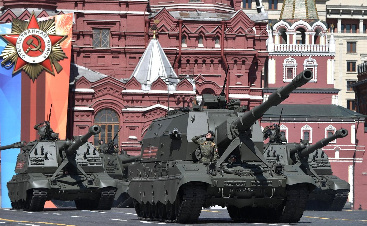 Bez tanků na Rudém náměstí: Putin snižuje Victory Day poprvé od 2008. Fico letí, ale přehlídku vynechá