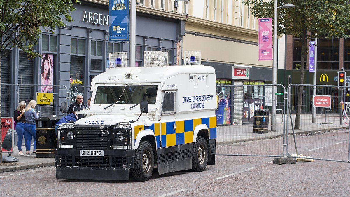 Nová IRA se přihlásila k bombě u Belfastu. PSNI zadržela 66letého muže