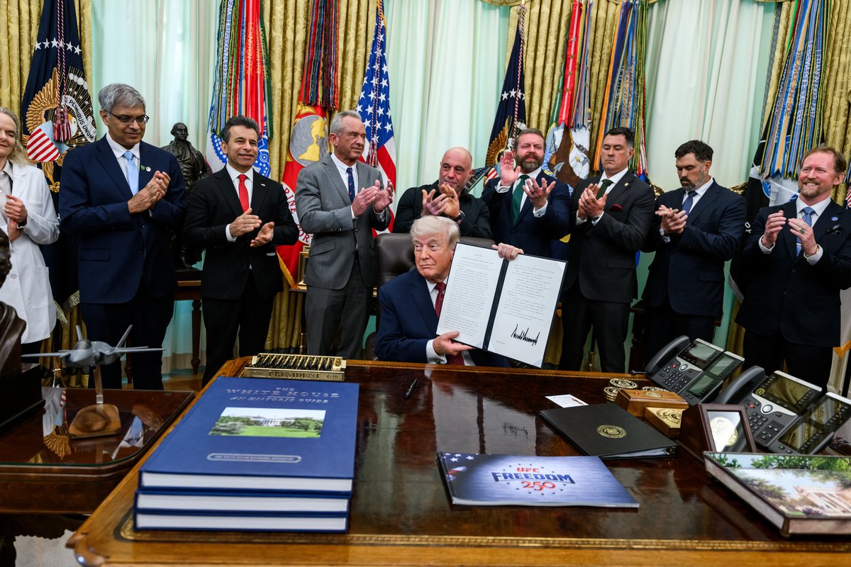 Trump Kongresu: vojna s Iránem skončila, 60denní lhůta se pozastavuje. Právníci i demokratický senátor nesouhlasí