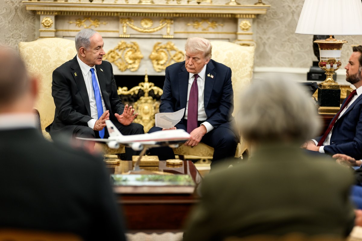 Trump po hádce s Netanjahuem: „Bude dělat, co budu chtít." Repubblica čte tlak na konec války s Iránem