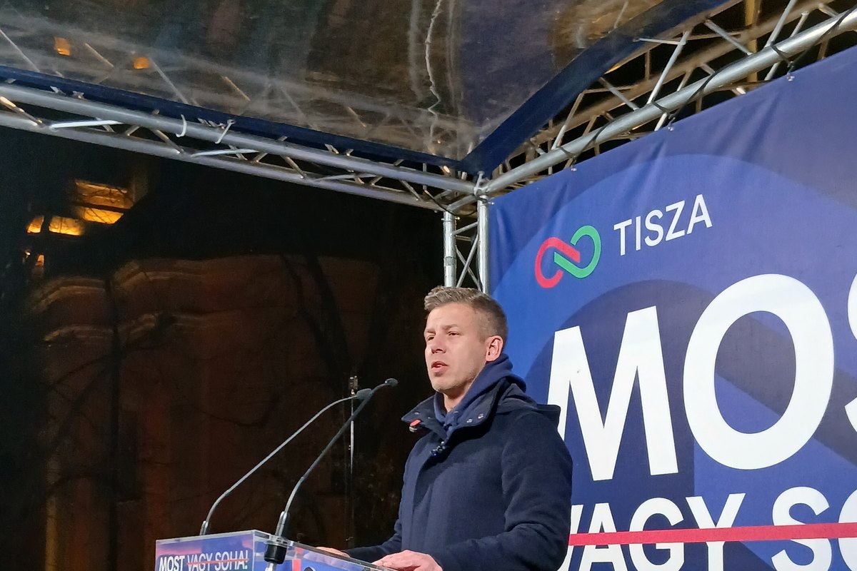 Maďarsko zůstává u haagského soudu, ale zavírá trh Ukrajině. Magyarův rozpolený pátek