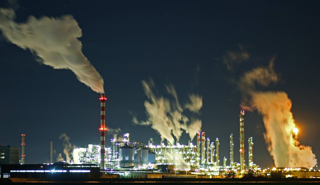 Výbuch v maďarském petrochemickém závodě MOL si vyžádal jednu oběť