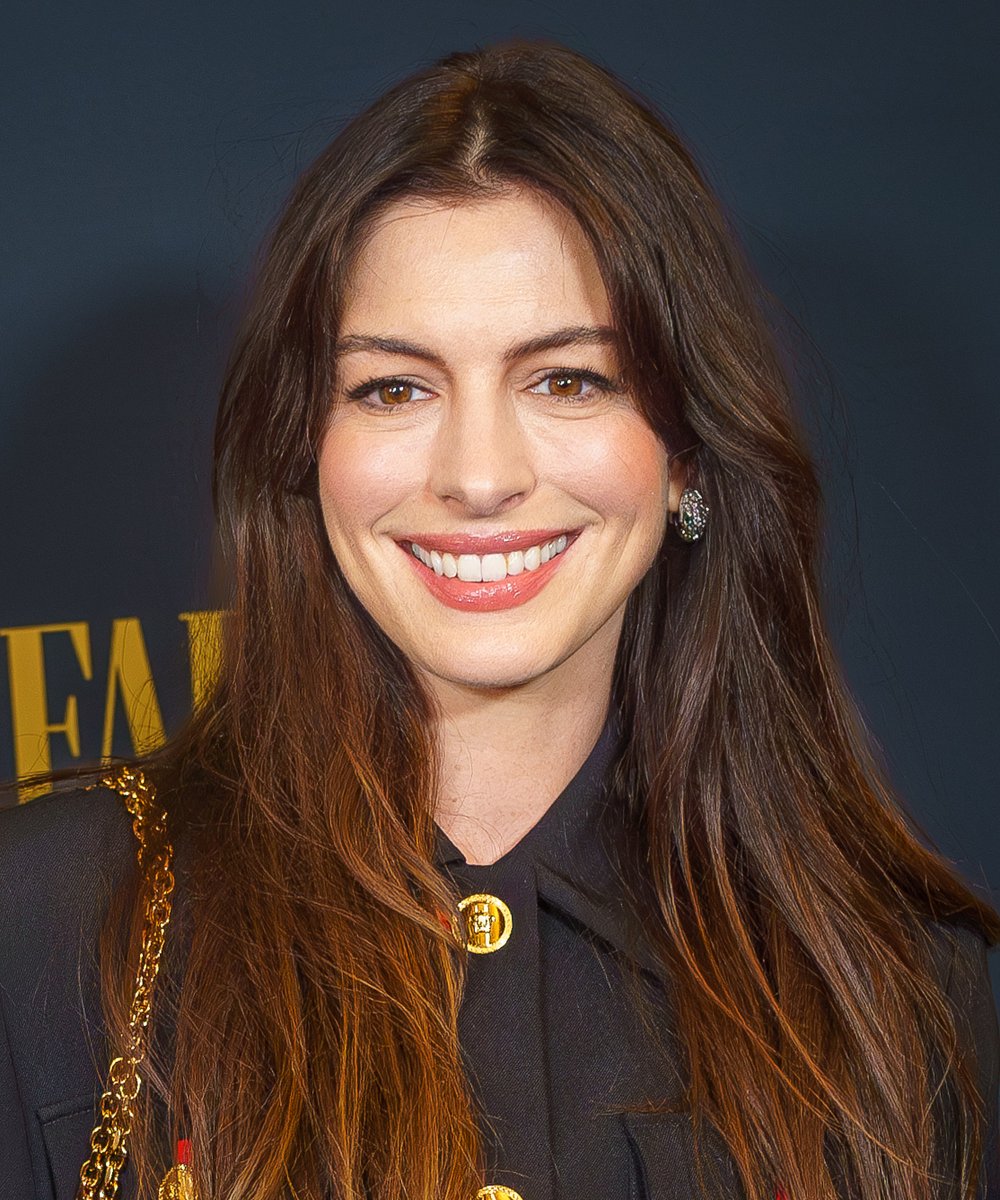 Anne Hathaway reagovala na domněnky o těhotenském břichu