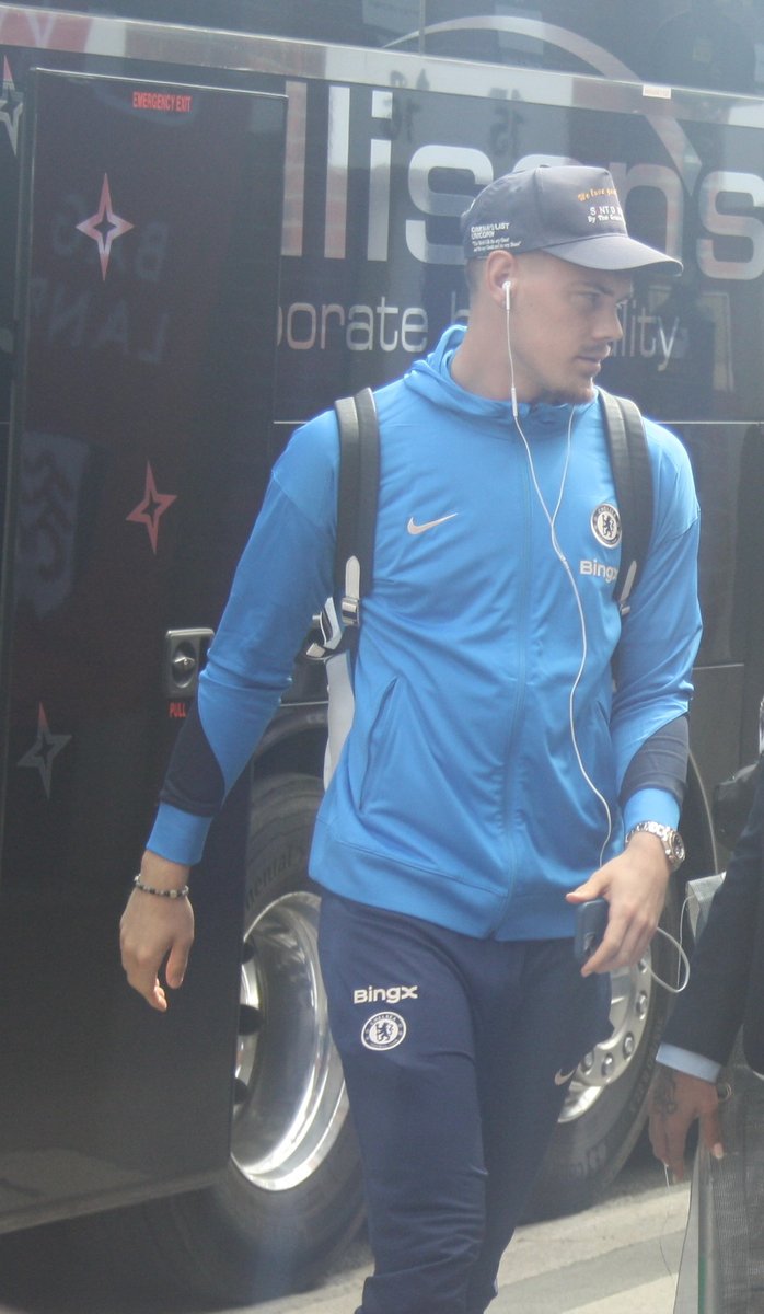 Chelsea získala Chavarriu, Arsenal čeká na Guimaraesa