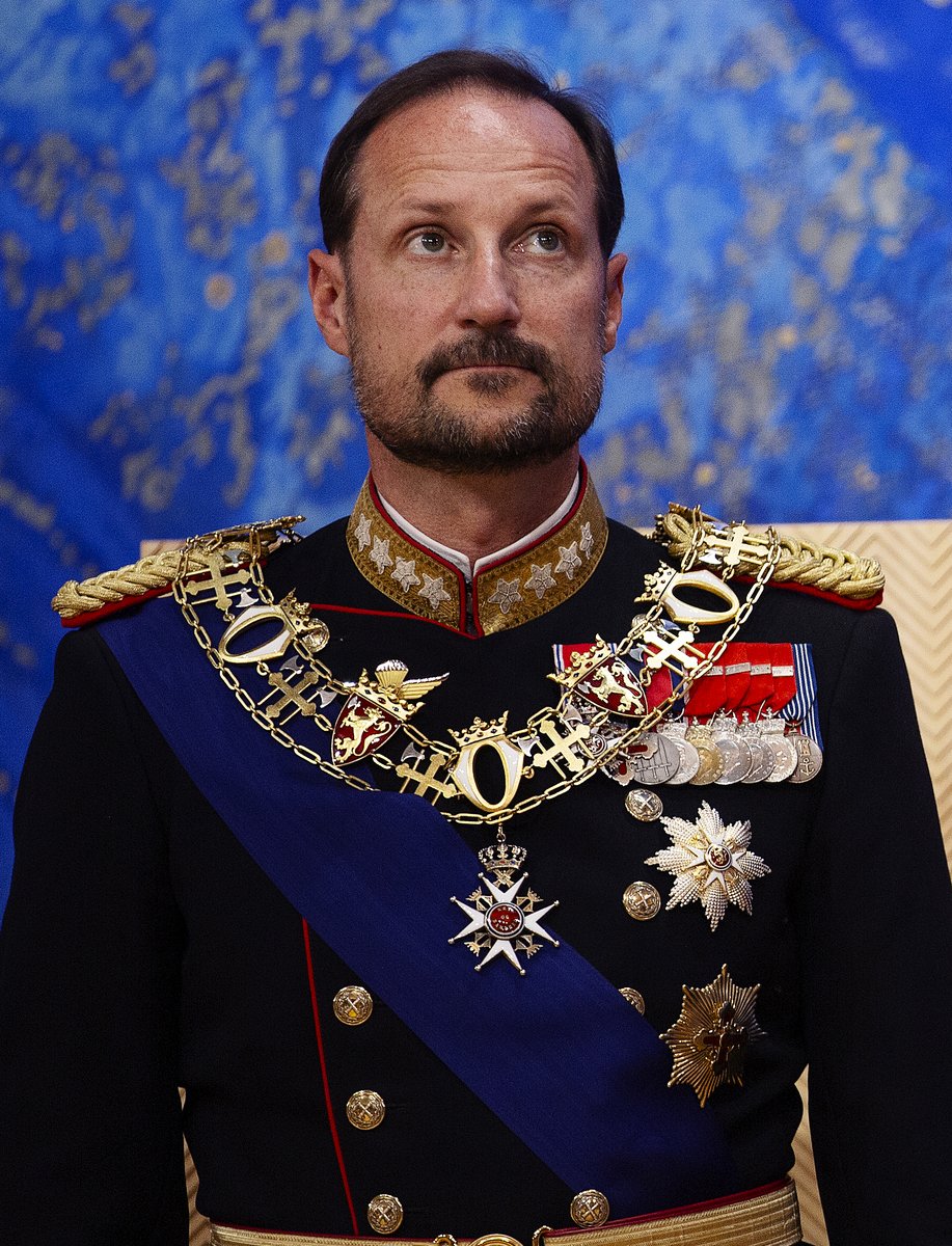 Norsko truchlí za Haraldem V., Haakon VIII. děkuje otci
