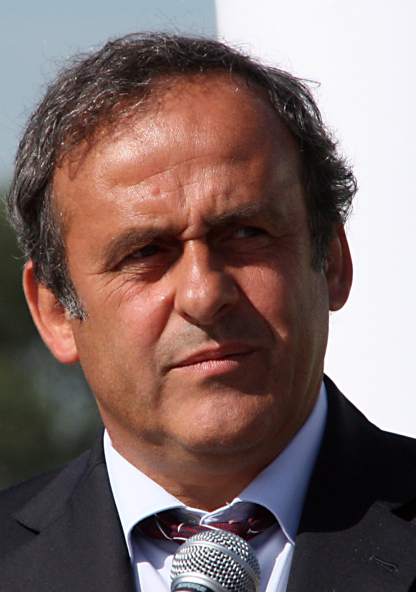 Platini vyzývá Infantina k odchodu z čela FIFA