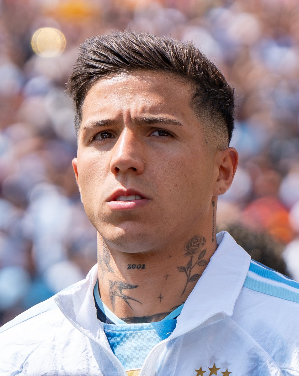 Enzo Fernández přestoupil z Chelsea do Manchestru City