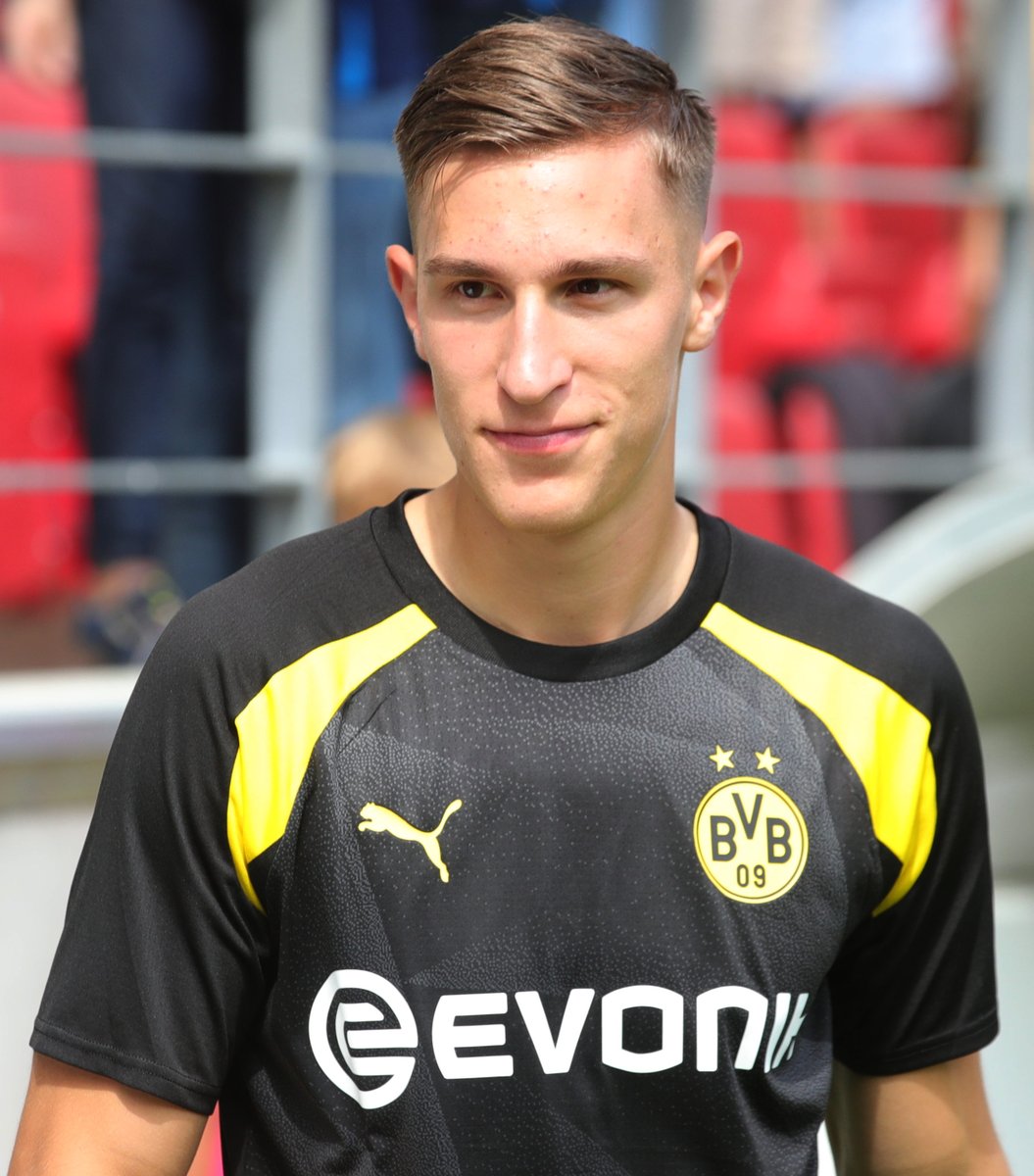 Dortmund zdolal Paderborn 3:0, Schlotterbeck se vrátil do sestavy