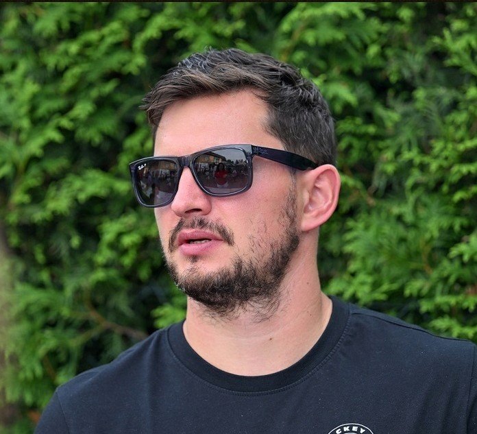 Třinec rozdrtil Vítkovice 8:2, Hudáček zazářil pěti body