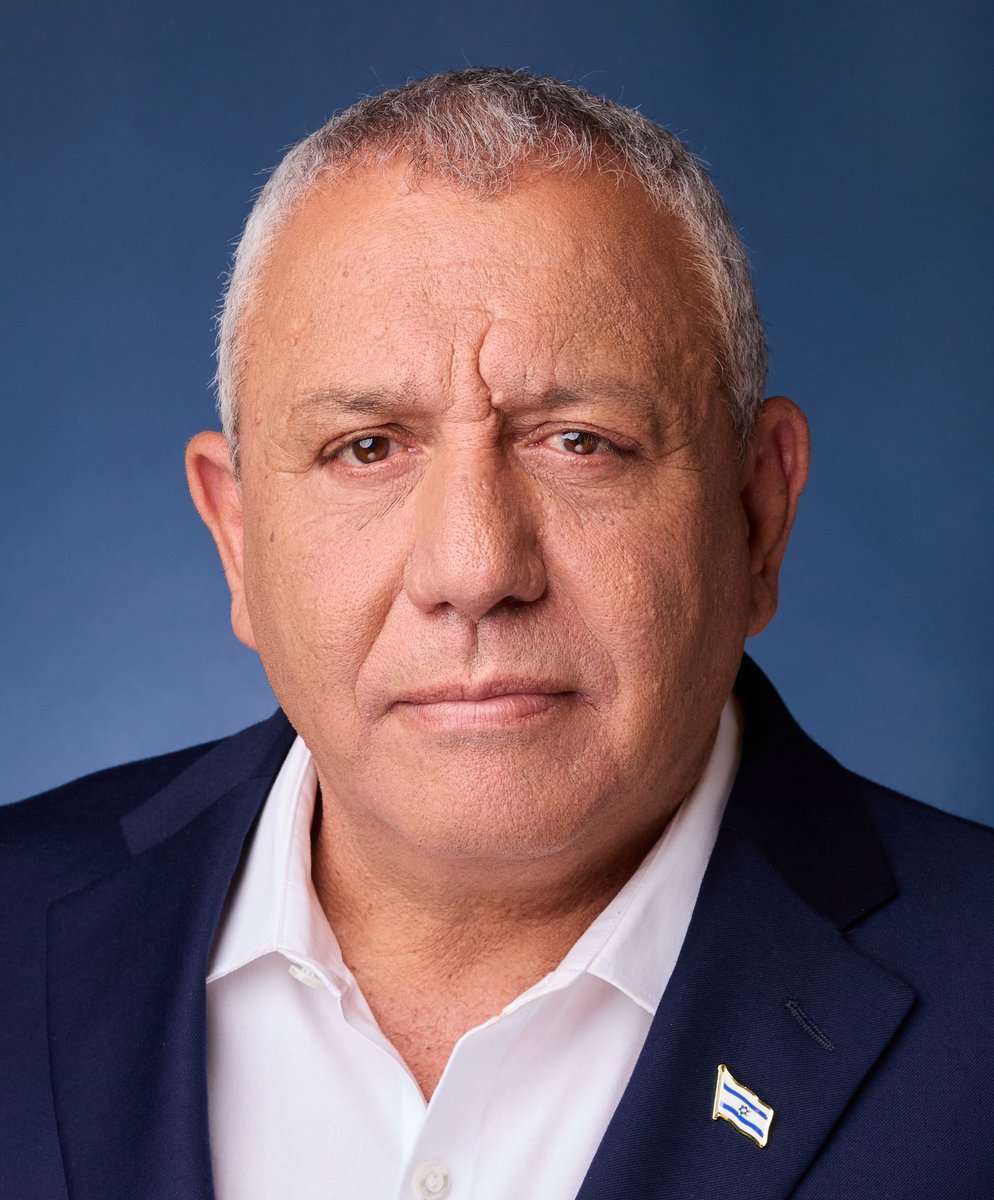 Izraelci hlasují o Netanjahuovi a jeho vyzyvateli Eisenkotovi